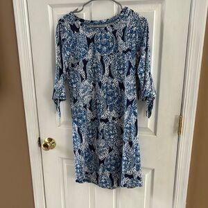 Lilly Pulitzer Blue and White Turtle Patterned Mid Sleeve Dress